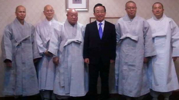 김관용 경북지사, 부처님 오신날 축하